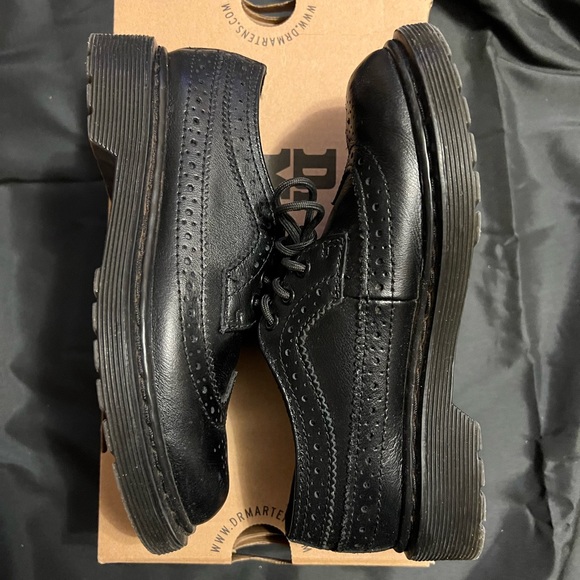 Dr Marten’s - Picture 3 of 6